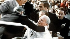 Cover articolo 13 maggio 1981:<br> l’attentato a papa Wojtyła